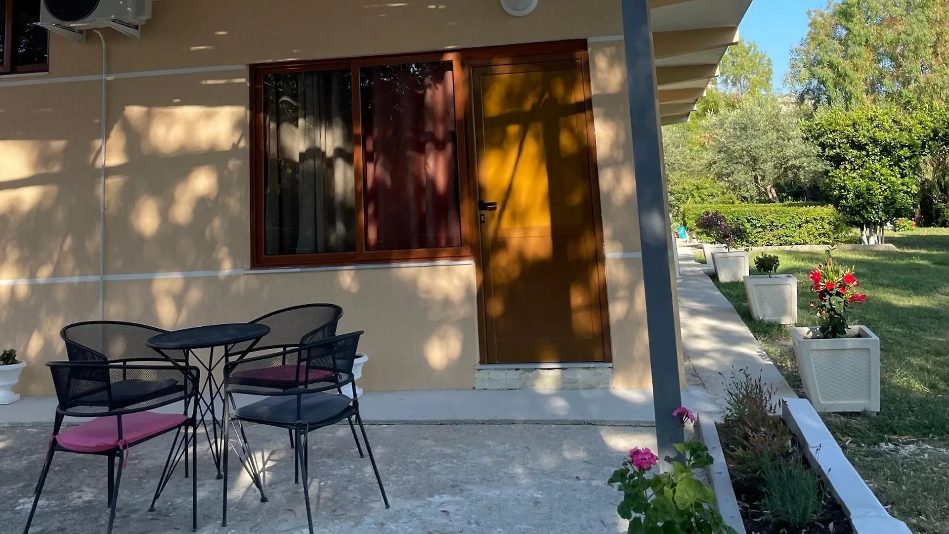 Harmonia Guest House Vlorë